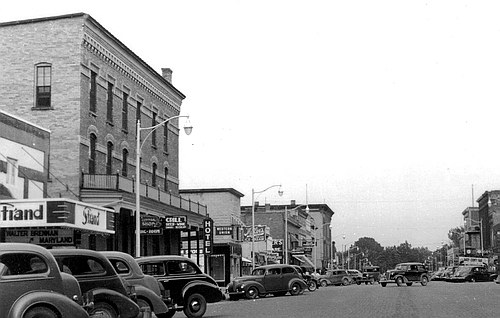 Hastings 4 - Old Pic As The Strand (newer photo)